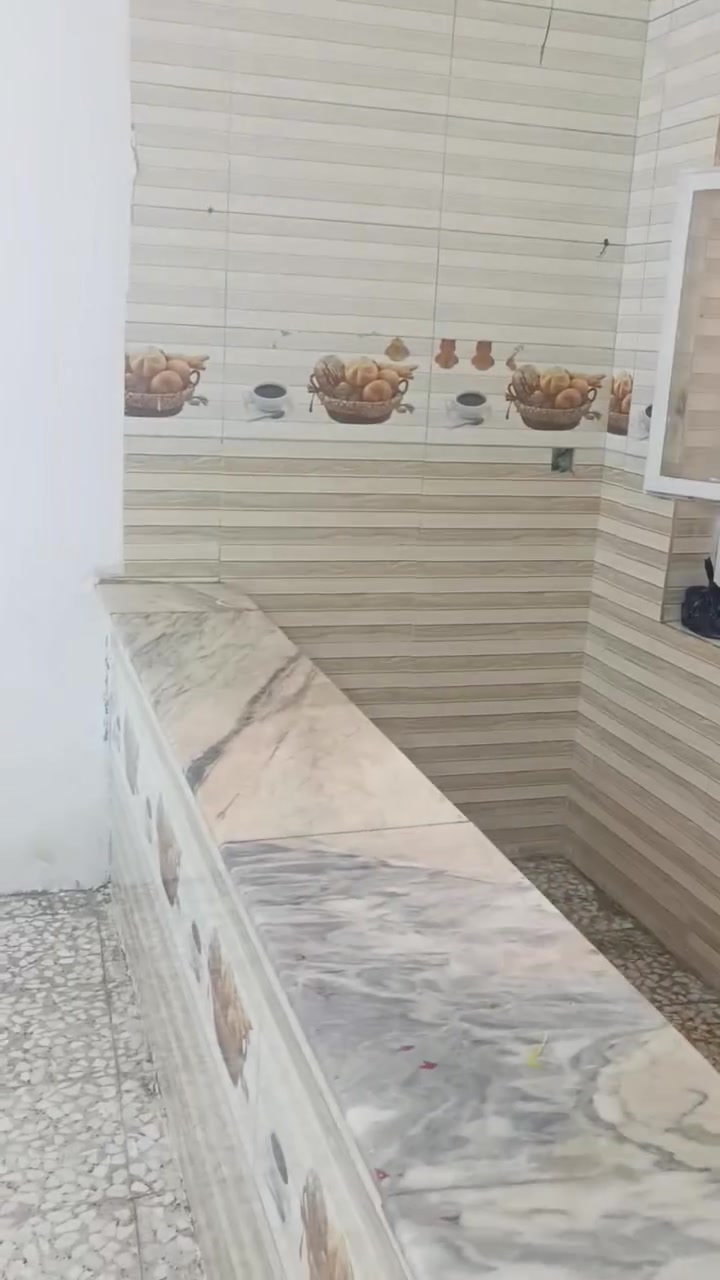 شقة • نضيفه • سوق بغداد جديده