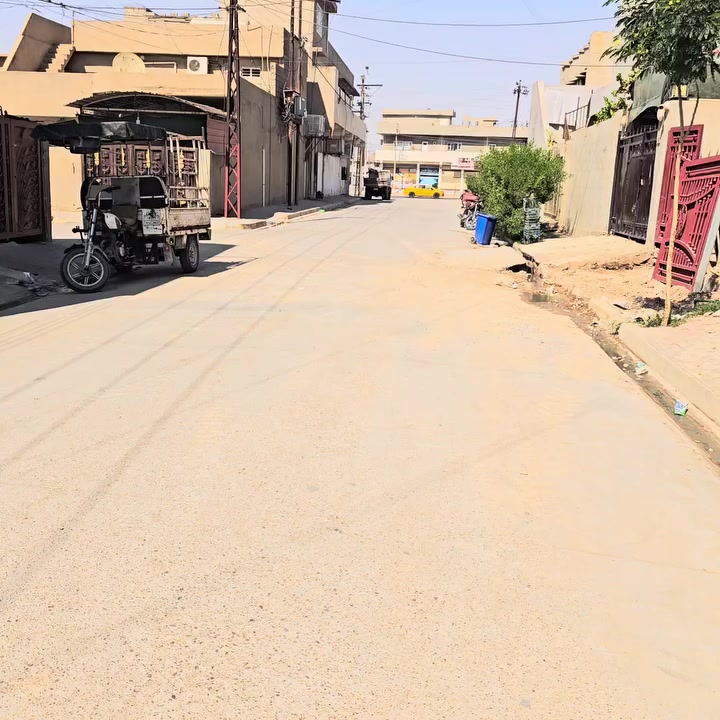بيت ١٠٠متر للبيع في كركوك حي الزوراء قرب السايدين محجوز للمصرف العقاري قسطه الشهري ٣٥٠ الف باقي عليه ٧٠ مليون السعر ٢٣ مليون وبي مجال للاستفسار الاتصال على الرقم ***********
