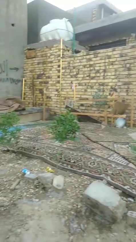 دار للبيع طابو زراعي سند 25
المساحه 130 ب47 وبي مجال
العنوان حي نادر الثالثه التاجيه
 التواصل ع الخط:***********
والتواصل ع واتس :***********6
