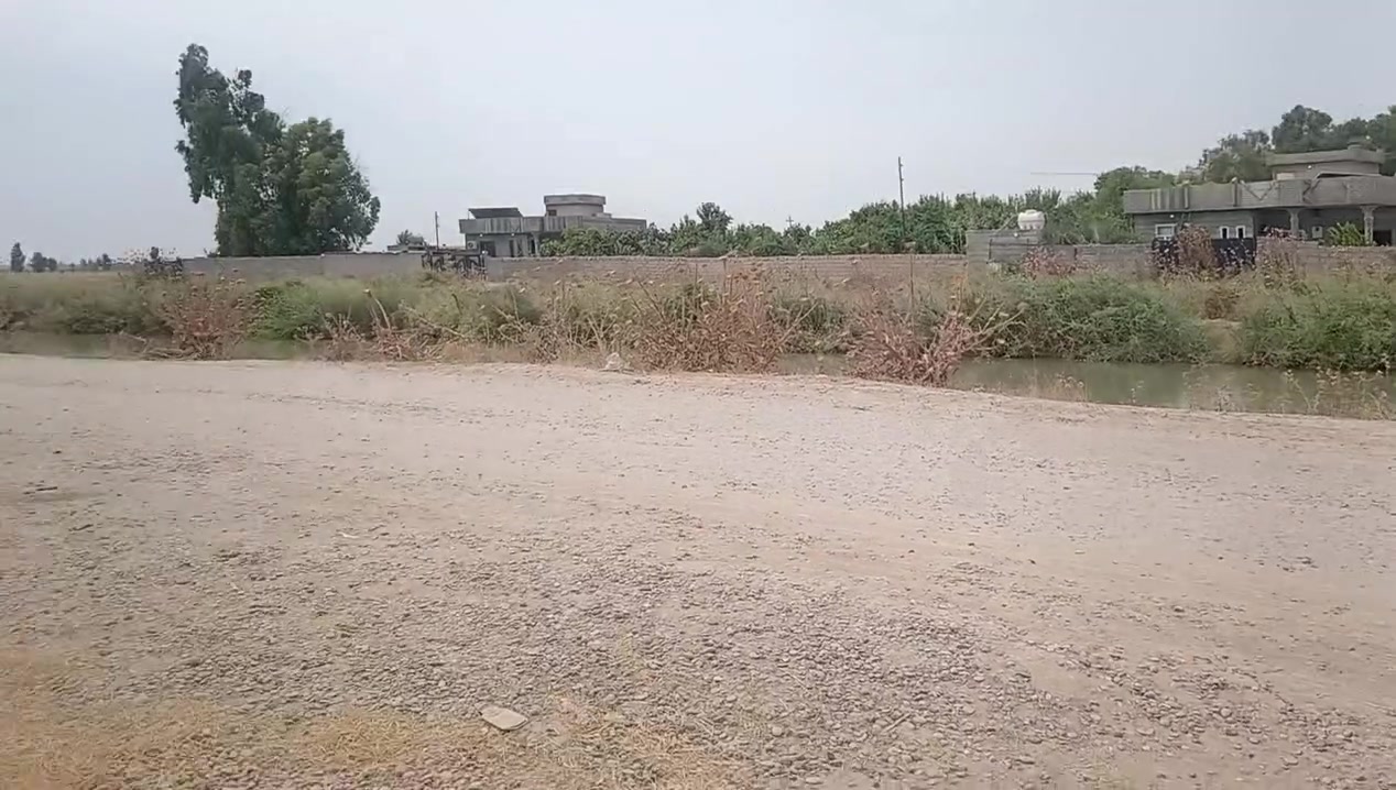 بسبب الوعود الكاذبه.
هيكل مامصبوب وقطعه طبك
للبيع بالبكاره خلف بيوت الشيخ بوجهن عالمي الشرقي مساحه 500 متر مسيجه واصلها كهرباء وماء استفسار ***********
