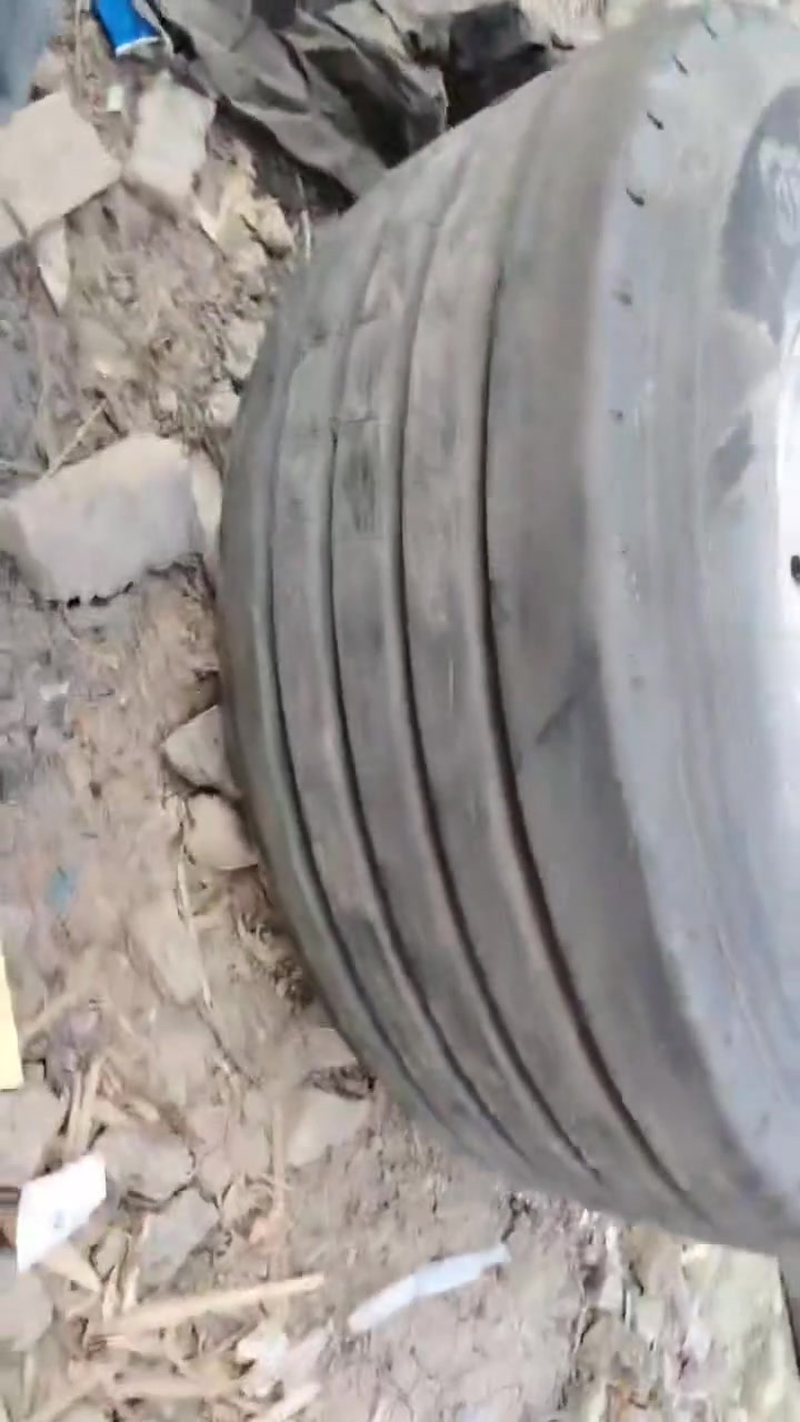 لبيع تايرات حرفش وياله 
***********
