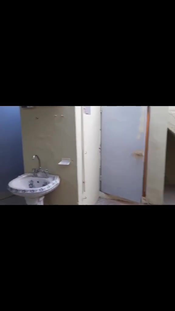 بيت للبيع قطاع 3 قرب جامع الخضر مساحه 115 سعر 70 وبي مجال ***********
