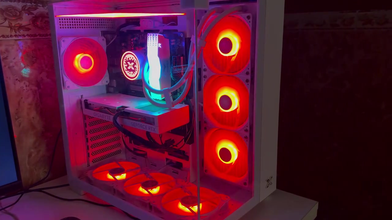 سلام عليكم
Pc مواصفات 
Rtx 4060 3 fan 8g
Amd ryzen 5600x
Ram 32 ddr4 4000 T-force 
M.B gigabyte B550 MK 
Hard LEXAR SSD M.2 1T
PSU ROKET 650
COOLING FENIX 360 
ARCTIC WH EN4300
تجميعه حلوه ومناسبه ونضيفه كلش 
سبب البيع اريد اطور 
سعر 1300 وبيها مجال بسيط 
مكاني بغداد
تواصل ***********
