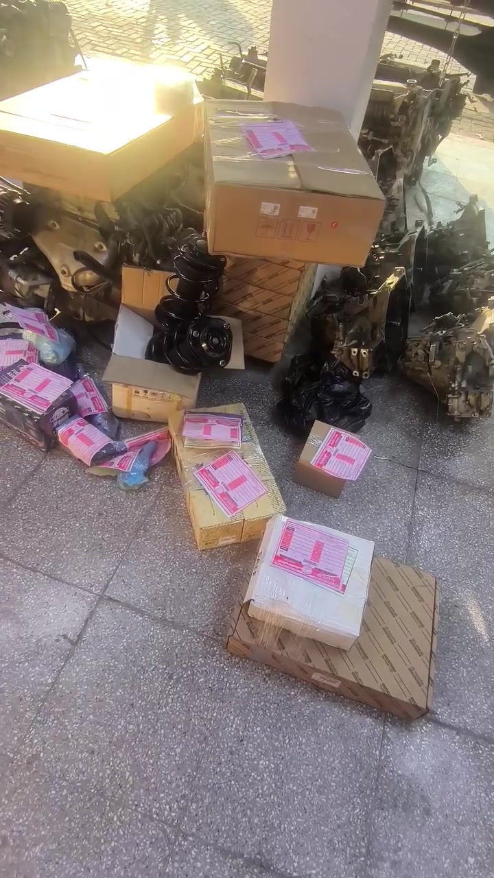 محلات علي الصيني بغداد الطالبية 
البيع بسعر الجملة 
توصيل كافة المحافظات ٥ الف
***********/***********
