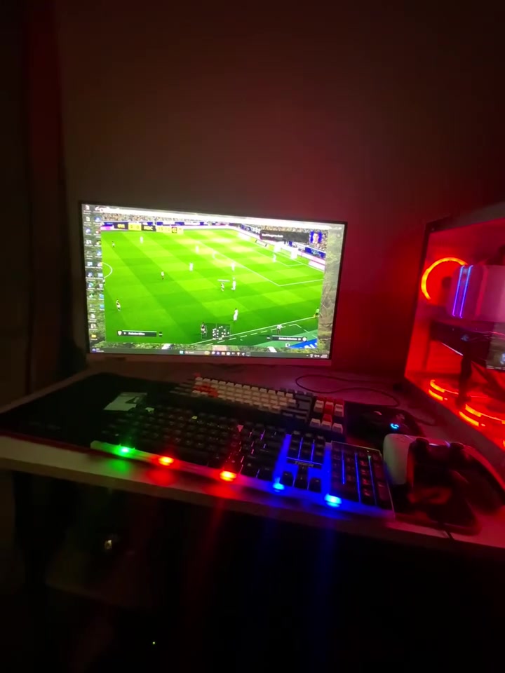 كيس زيت متك 7فان RGB
CASE 7. FAN RGB
M B ASUS. B560 
CPU.     Ci7 -11700F 
FAN COOLING M90
RAM. DDR4 2x8. GB. GIGABYTE
SSD. 128. LEXAR SATA
HDD. 1T
RTX. 3070. AORUS MASTER
PUS 750W. 80W.GOLD BLAK
WINDOWS. 11. PRO 

MSI 170 fps  

Razer Blackshark X
سعر 1400وبيها مجال 
***********
مكاني نجف يوجد توصيل
