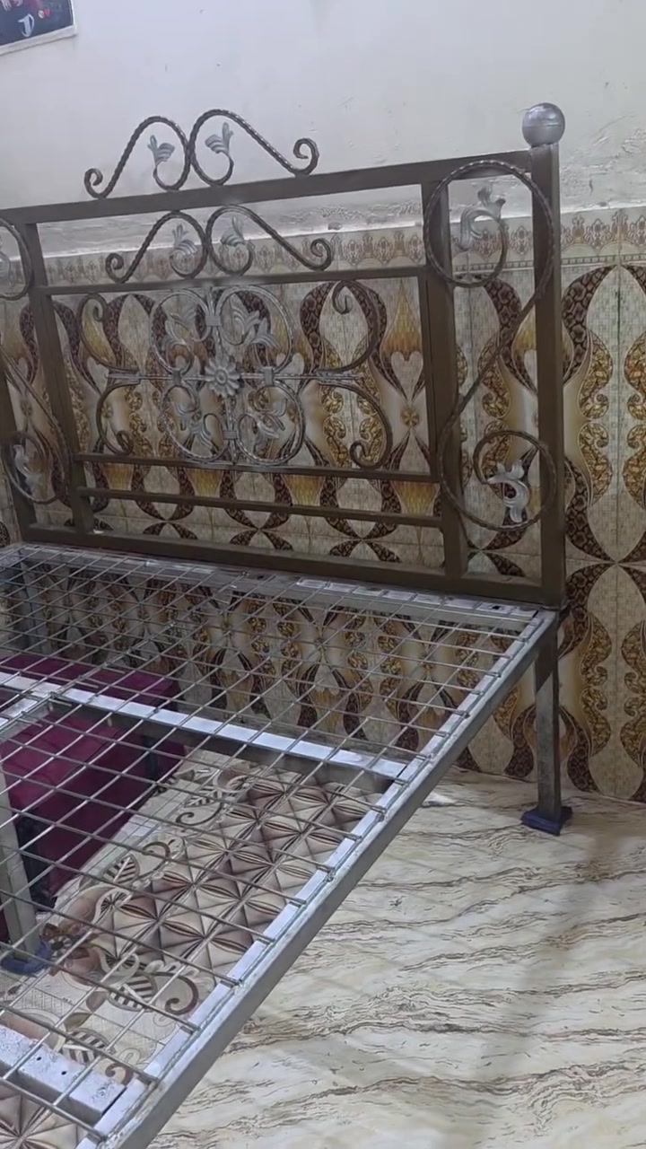 السلام وعليكم جربايه تفصال كله ثقيل التاج ينشد وينفتح حسب اختيارك عنواني بصره الزبير تجي للبيت تشوفها موجود ماسنجر ***********
