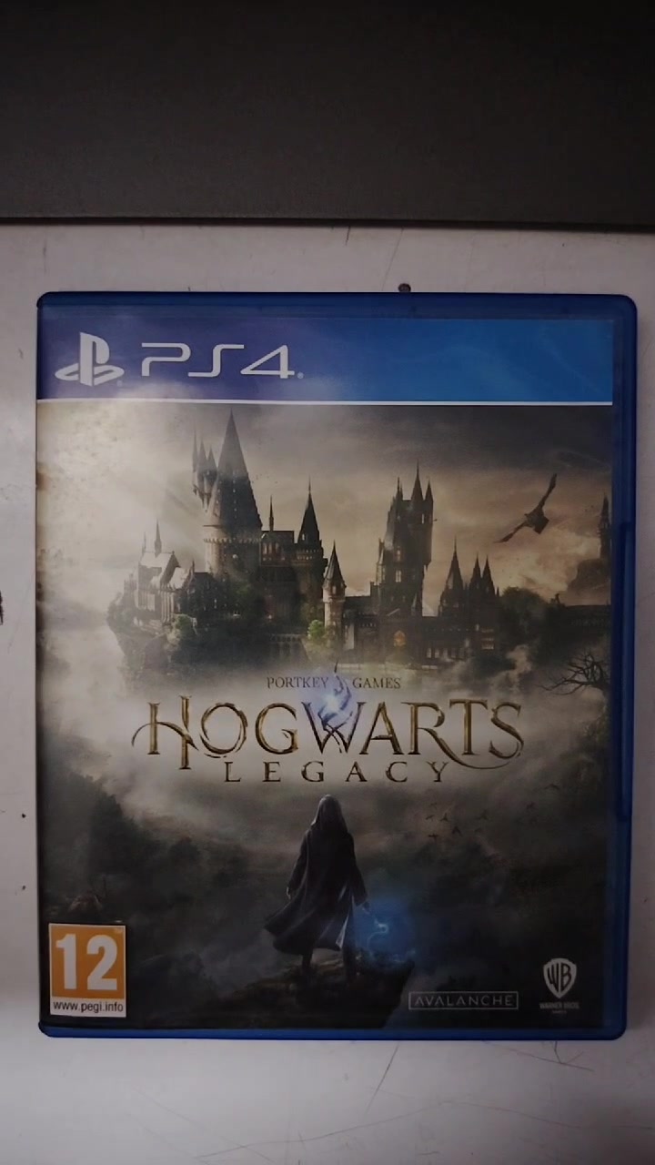 لعبة (Hogwarts Legacy) - 35 ألف مع سعر التوصيل - مستعملة - تدعم اللغة العربية - للبيع فقط. متوفر توصيل لجميع محافظات العراق. مكاني محافظة بغداد.