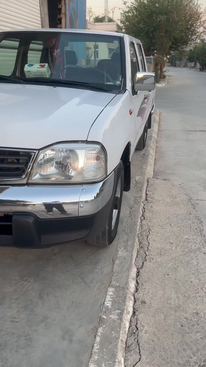 نیسان 2013 مەکسیک بۆ فرۆشتن
ماڵی دۆستە سەنەوێو ڕەقەمی تا 2031 تازەیە بەناوی خۆمانەوەیە 5پارچەی ڕەشە لەسەر ساغی
چرکەی تێدانیە 300هەزار ڕۆشتوە مەکینەی نەکراوەتەوە 
***********
***********
