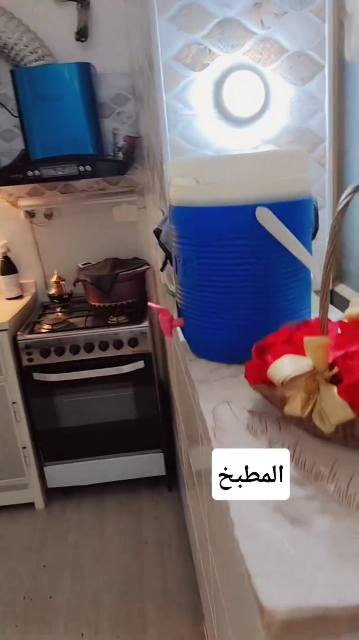 ر بيت للبيع المساحه ١٠٠ متر مربع استقبال وصاله وصحيات خارجيه وداخليه وترك ومطبخ الاستفسار على الرقم ‏‪***********‬‏ حي المرتضى
