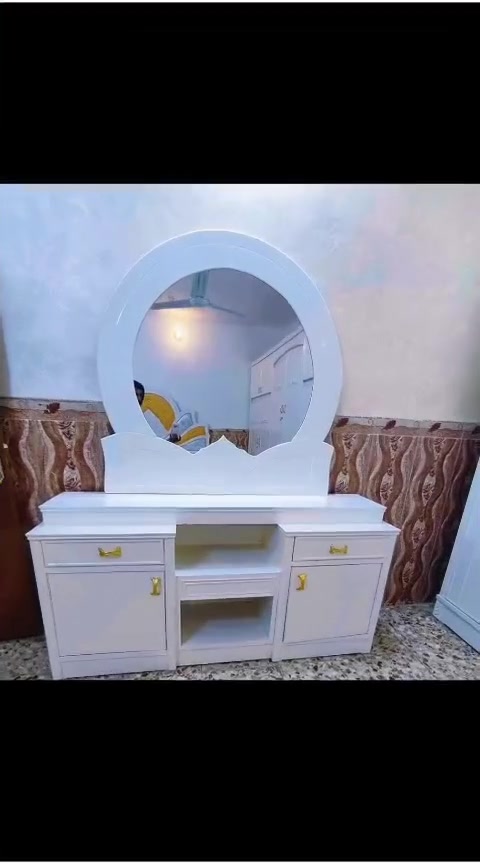 لولا اختلاف الاذواق لبارة السلع
اكيد الابيض  احلى
موقعنا الخدمه الرفاعي +الناصريه  والمناطق المجاورة  تجديد غرف النوم والكناتير  وتصليح الخشب لقديم الشغل حسب رغبتك  وأحدث الألوان 🪵✨
