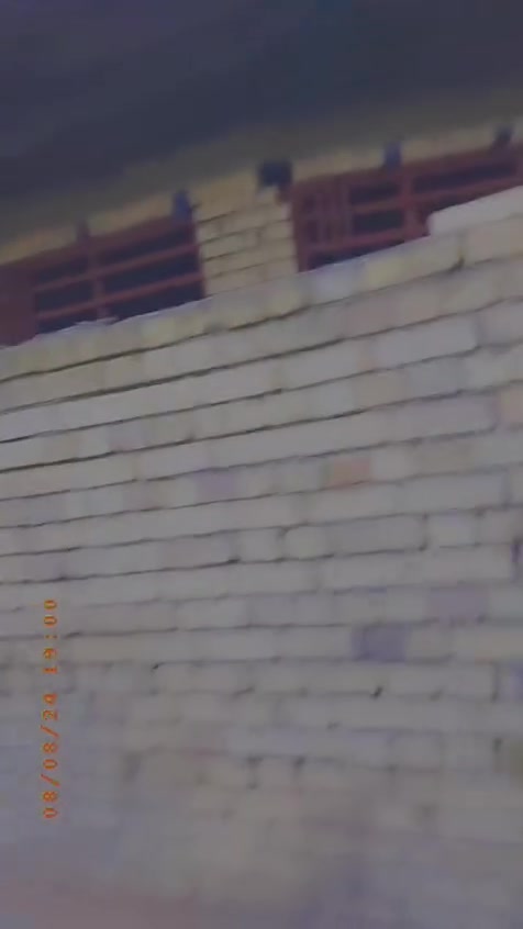 من رخصة الادمن هيكل للبيع زراعي شاكر العاني قرار محكمة وسند بي مساحه هيكل ٩٠ واجهة ٧ نزال ١٣ يحتوي على استقبال ٤في٦ غرفة ٤في ٤ مطبخ ٣ في ٧ منور وصحيات وطرمة ٢م الطابق الثاني نفس البناء طابق الأول نقص صب السقف ماي كهرباء مجاري كامل ***********
