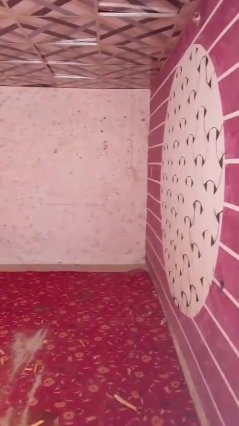 بيت 100 متر حي وفاء للايجار 3 نوم وصاله ومطبخ واستقبال ارضيته صبه من جهة جامعه 325 الف ***********
