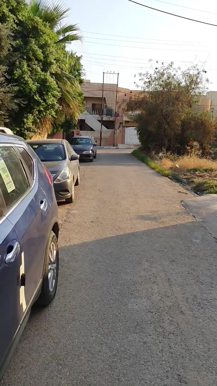 شقة للايجار الموقع الكفات الثانية قرب قرب الشارع الرئيسي للسايدين الحدباء تتكون من غرفتيين وصاله البناء جيد السعر 400الف للاستفسار الاتصال على الرقم. ***********
