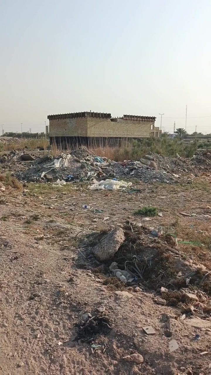 يا الله عرض مميز 
سلام عليكم 
قطعه 200متر طابو صرف 
خدمات كامله 
الوجها 12متر 
تصير سكن او استثمار 
كلش قريبه على شارع 100
التفاصيل اكثر بالفيديو 
العنوان حله شارع 100 بحي الشهداء 

السعر والتفاصيل أكثر خاص او الاتصال على الارقام 
#ملاحظة# لمن يرغب في
 عرض عقار او ارضه طابو صرف او طابو زراعي عليه مراسلتنا او الإتصال
***********
***********

