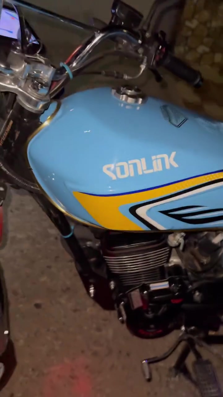 السلام عليكم (للبيع)
ماطور : 🔥SONLINK🔥

موديل : 🔥2026🔥
‏
محرك :🔥200cc🔥

اللون : 🔥سمائي🔥

النضافه : 100‎%‎

النمر : 5

السعر : ب مليون و50 وبي مجال للشراي

المكان: قظاء العلم

هـ***********
