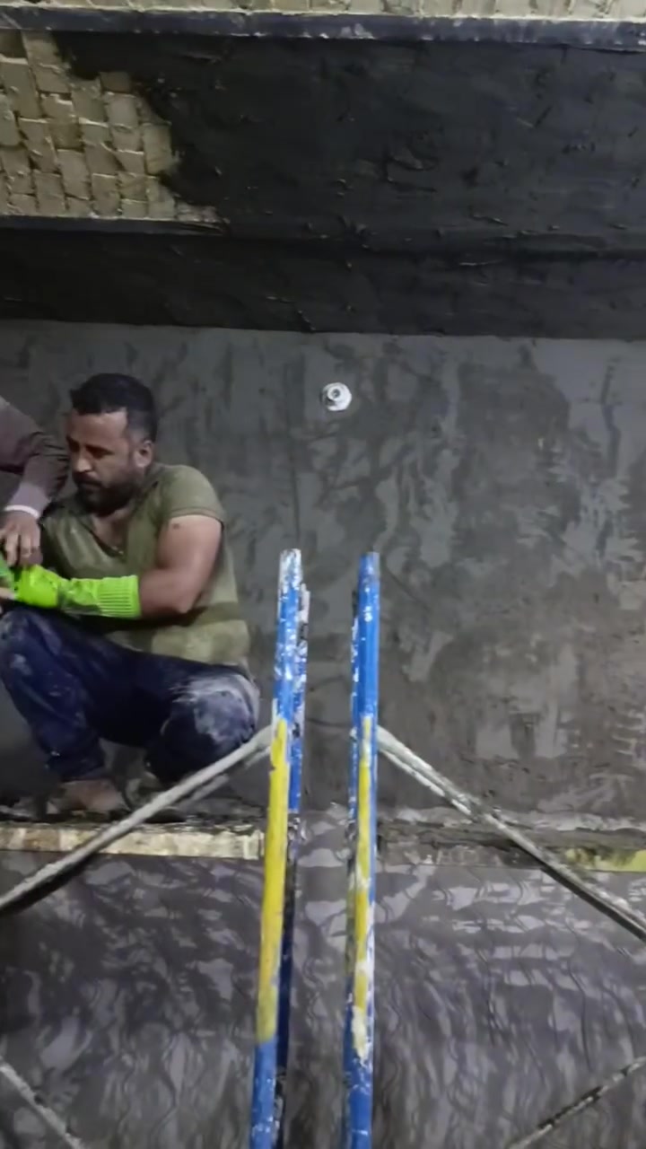 السلام عليكم 
الخلفه ابو محمد الخالدي 
لبخ سمنت جص بورك تطبيك كاشي سيراميك مقرنص بناء بلوك طابوك ترميم تفليش صبغ لكافه العمل سرعه ونضافه ودرجه اولى الاسعار المناسبه #حالين_فارغ ***********
