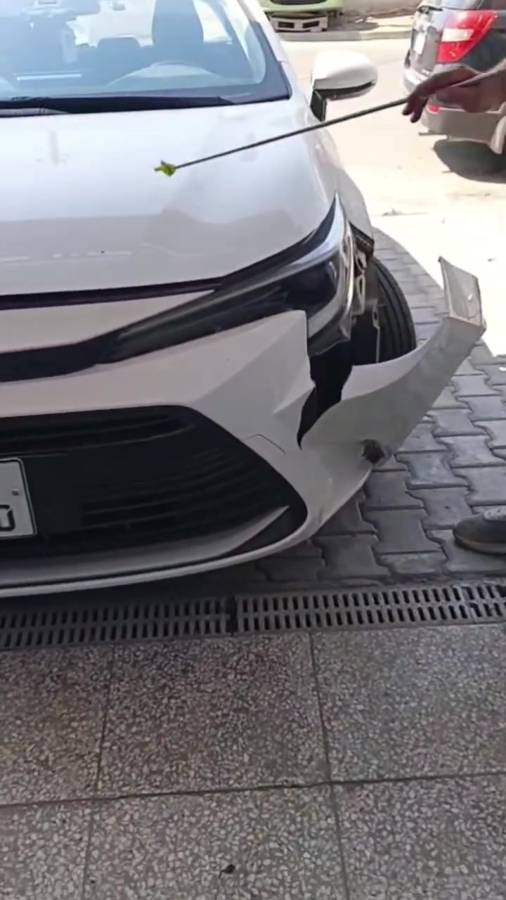 #فايبر كلاس بغداد 
تصليح كافة دعاميات السيارات🚘🚘
شغل مضبوط 💯 وبشرط بلادي
العنوان/بغداد_كمب سارة_بالفلكة مباشرتا _قرب نادي المشرق
اوقات العمل 🕗من ال٨صباحا
 الى ال🕔٥ عصرا
للتواصل /***********
***********
