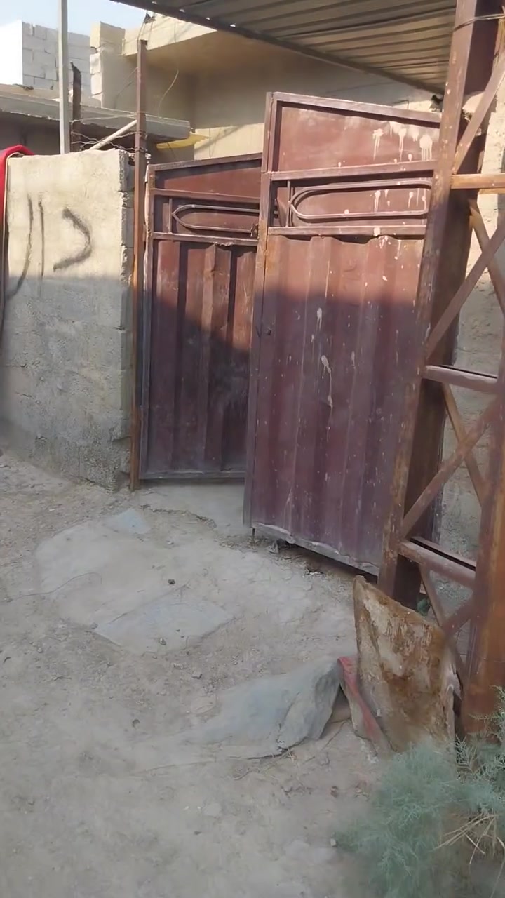 بيت للبيع مساحة 85 شارع الجزيرة منطقة الصلاح للستفسار ***********
