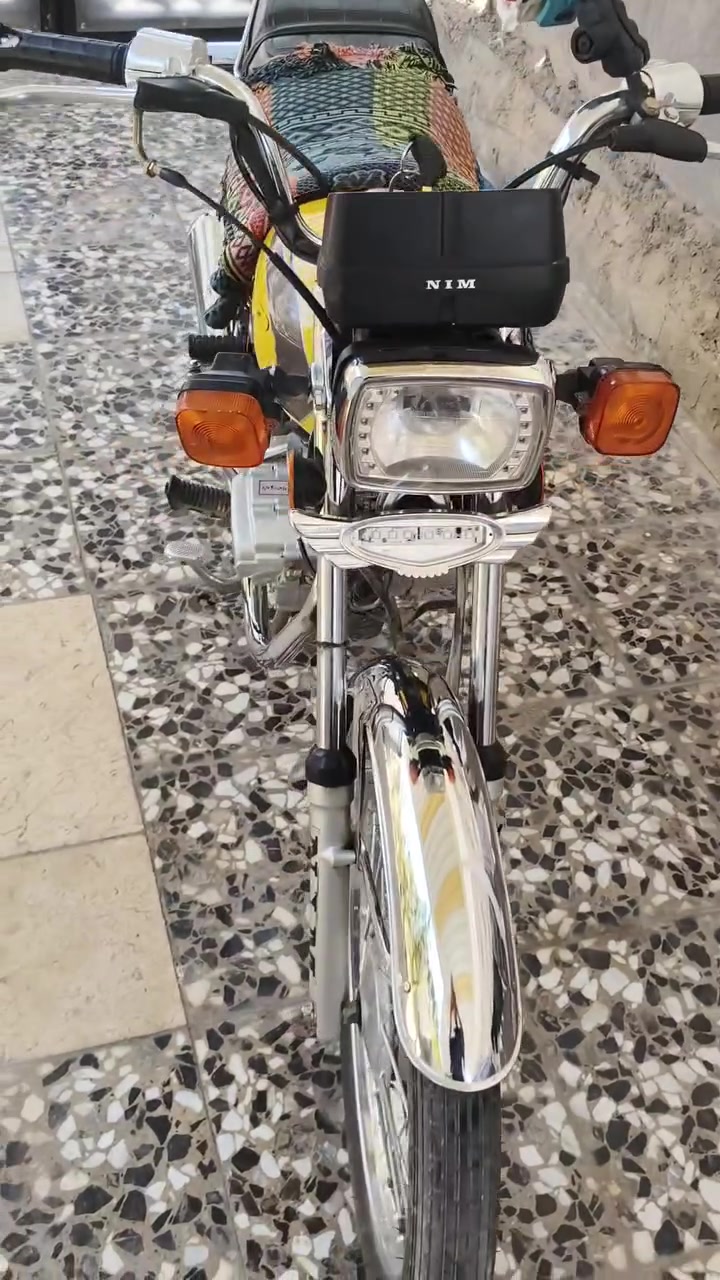 دراجه اربعه كير امتياز للبيع
دراجه كامله ما بيها نقص 
شلعه حلوه ومعدل يخبل 
تفحص تقتنع وتشتري 
الدراجه ب700 وبيها مجال للطيبين 
*********** هاذا رقمي ومتواجد ماسنجر
