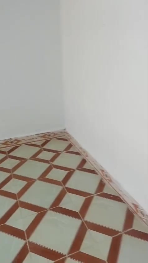 السلام عليكم 
دار للأيـجـــــــــــار💒 ٣٥٠ الف قفل
 تكريت الديوم مقابيل المدرسة الكويتية المساحة 200 متر طابقين 3 غرف نوم صالة وسطية استقبال مطبخ كراج سيارات 2 مجاميع صحية للاستفسار الاتصال على الرقم  👇🏻 
***********📱
@إشارة
