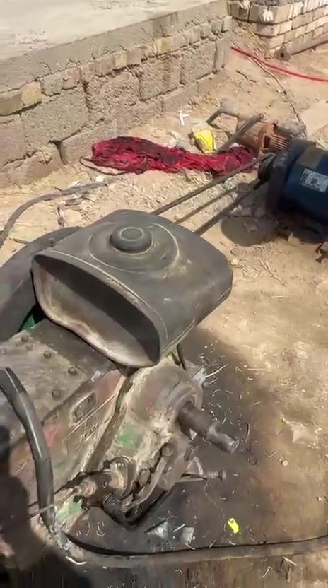 ماطور اندوريا 18 حصان + ملف توليد كهرباء حجم  7.5 كيفي جاهز العنوان ذي قار قضاء الرفاعي 

***********
