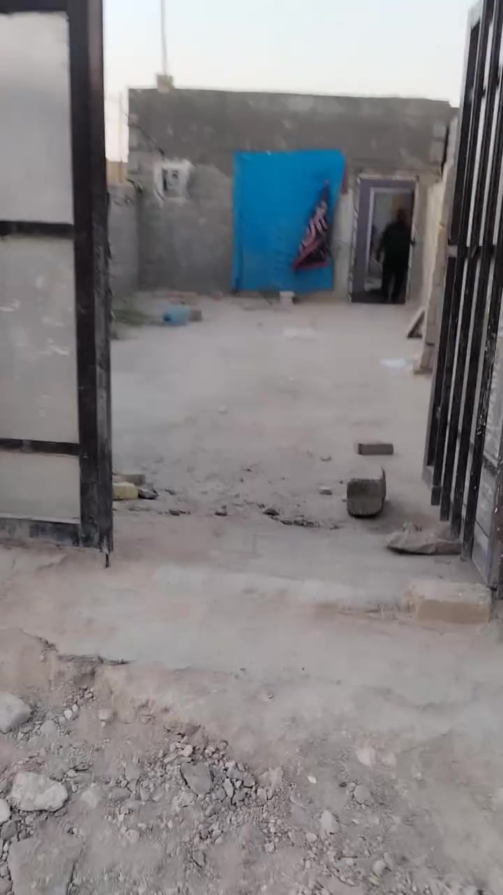 بيت لبيع مساحته 100 متر واجه 5 ونزال 20 سند زراعي 25
بي غرفه وصاله
شارعه 6متر
بيت نضيف
سعر 15وبي
مكان بابل الحمزه الغربي حي بابل
***********
