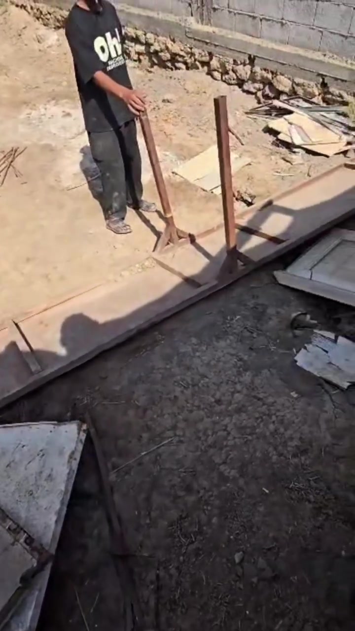 ميز حديد مال مخضر  طول 5 متر ابيعه على وضعيته قيم واخذ رقمي ***********
مكاني رميثه@الجميع
