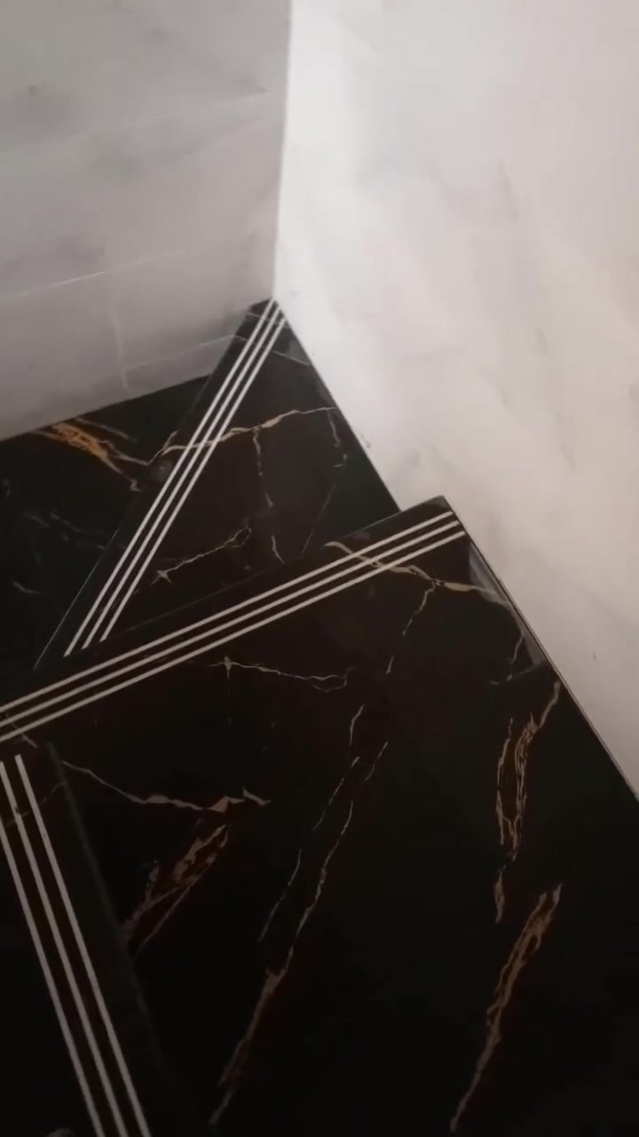 شغل ارضيات بورسلين وسيراميك شغل شرط جميع انواع الارضيات *********** موصل
