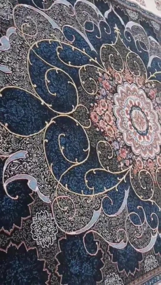 زوليه كاشان للبيع 3في 4 جديده
