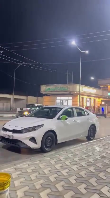 سيراتو ٢٢ للبيع مكفوله بيه تلحيضات بصيطه سعر ١٦٠ اتصال ***********
