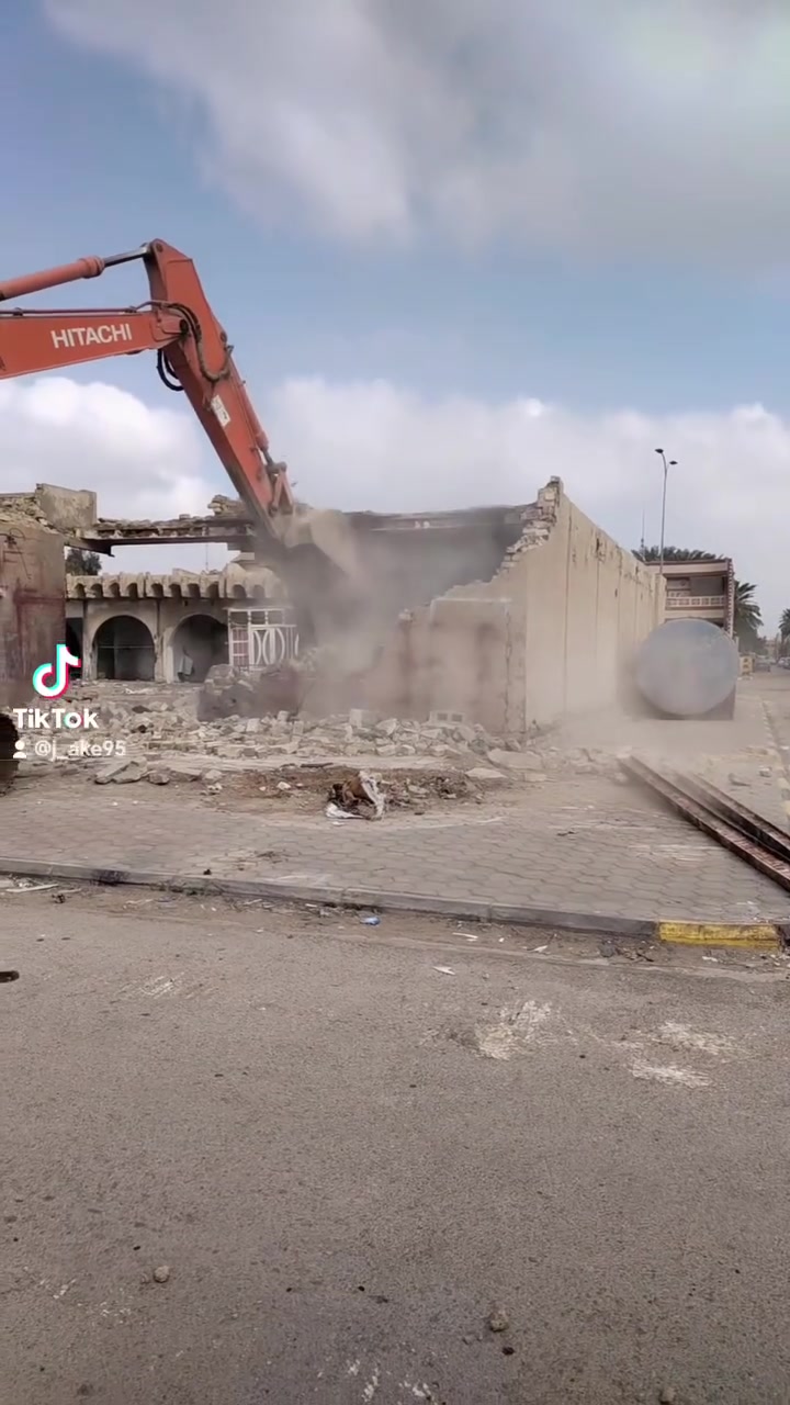 ⛔ (. لسنا الوحيدين ولكننا الأفضل.  ) $
كادر جاهز لتفليش البيوت القديمة🏡 ورفع الأنقاض
وتسليم ارض جاهزة للبناء الحديث بأسعار مناسبة

***********. ☎️
