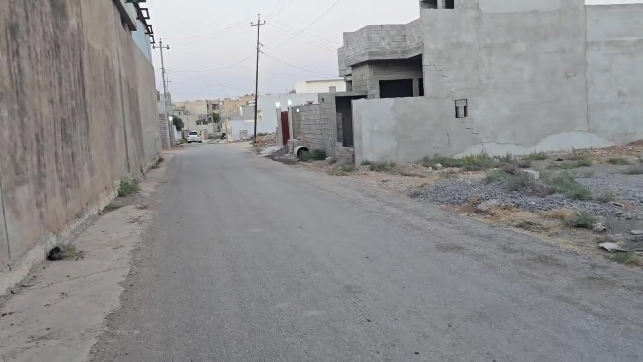ارض للبيع قرب الشارع العام ٢٠٠متر ماء وكهرباء وتبليط سعر ٢٥مليون سند زراعي حق التصرف وصل بلديه اي استفسار عل هاتف 📱 ☎️ او عبر #الواتس_آب 
***********
***********

