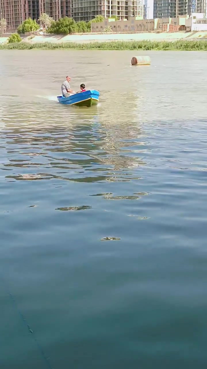 زورق للبيع طول ٤متر العرض متر ١١٠ سانتيم ‏‪***********‬‏
‏‪***********‬‏تصلو بلرقام واهلا وسهلا العنوان بغداد الكريعات

نص مكتوب في الصور:
- عرض الكل >
- كروب بيع الزوارق وا مكا...
- الجبوري الجبوري ١٠ ي · 🌍
- للبيع / بللام فايبر كلاس طول 4 متر عرض 110 سم العنوان بغداد الكريعات للاستفسار الاتصال على الارقام أو واتساب
- ***********/***********
- +٣
- جبر الفريجي