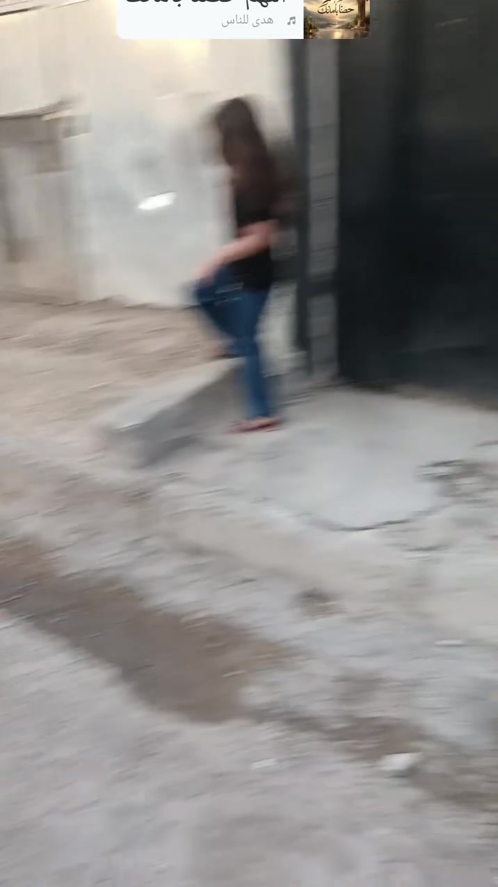 بيت حواسم بالزعفرانيه بذور الشرطه قرب المدرسه الحديد على شارع طابو كهرباء وماي خدمات كامله على جهه الطابو ظهر ساحه مثنى رقم الهاتف ***********
