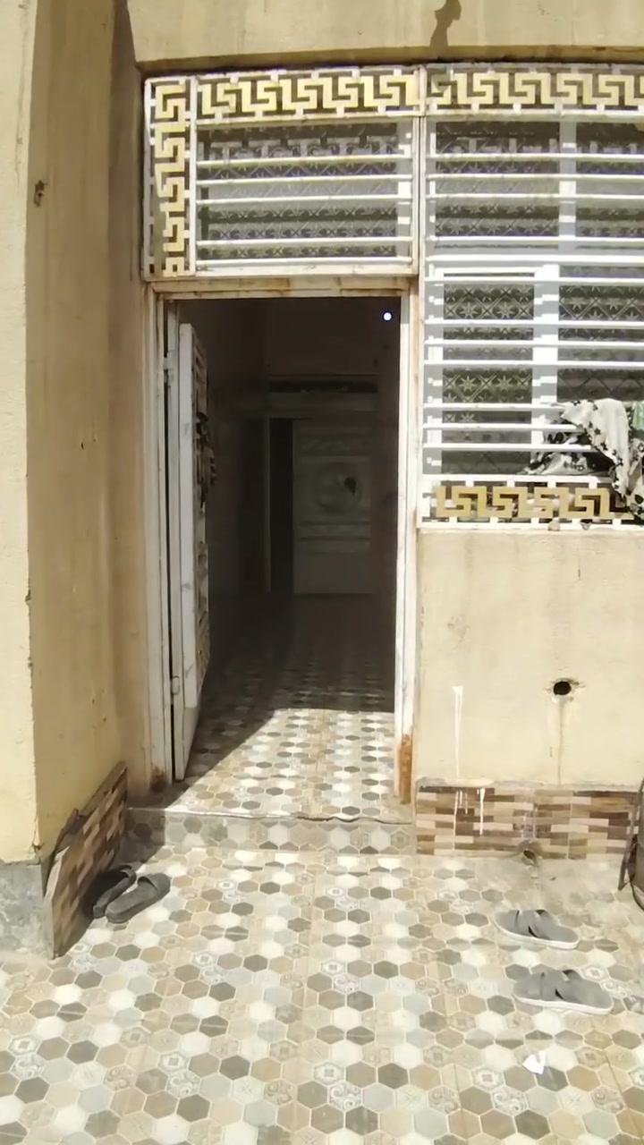 خلف أحمد ناصر • ١٢٥م • غرفة نوم