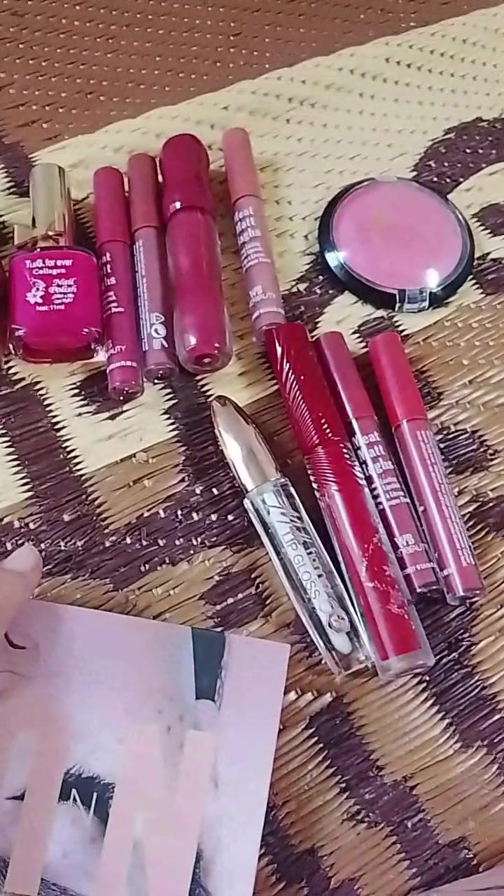 مستحضرات تجميل • للبيع • واتساب
