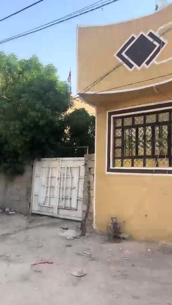 السلام عليكم ورحمة الله تعالى
بيت للبيع مساحه65متر عقد 17السعر30وبي مجال شي كلش قليل العنوان كربلاء المقدسة قرب حولي100كلش 
ستفسار اكثر تصال واتساب ***********
***********‬‏
