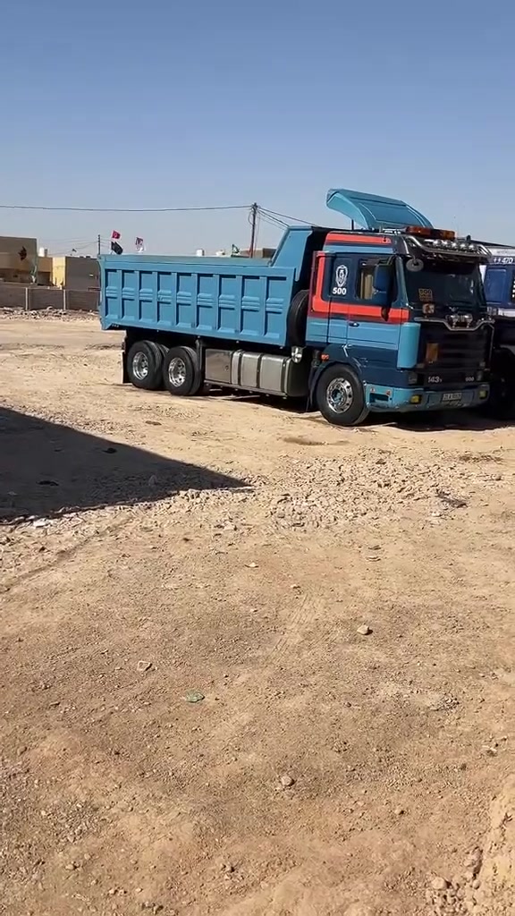 للبيع • شاحنة
