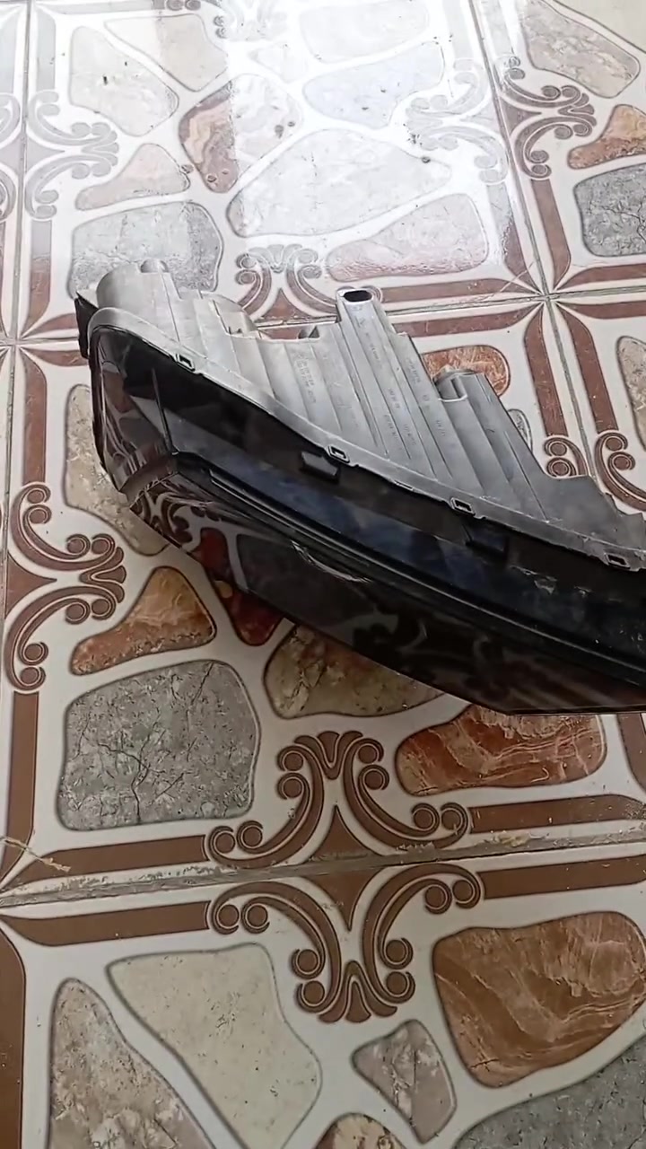 لايت سوناتا ايمن موديل 250بي ضرر جدا بسيط بظهر امريكي اصلي ***********
