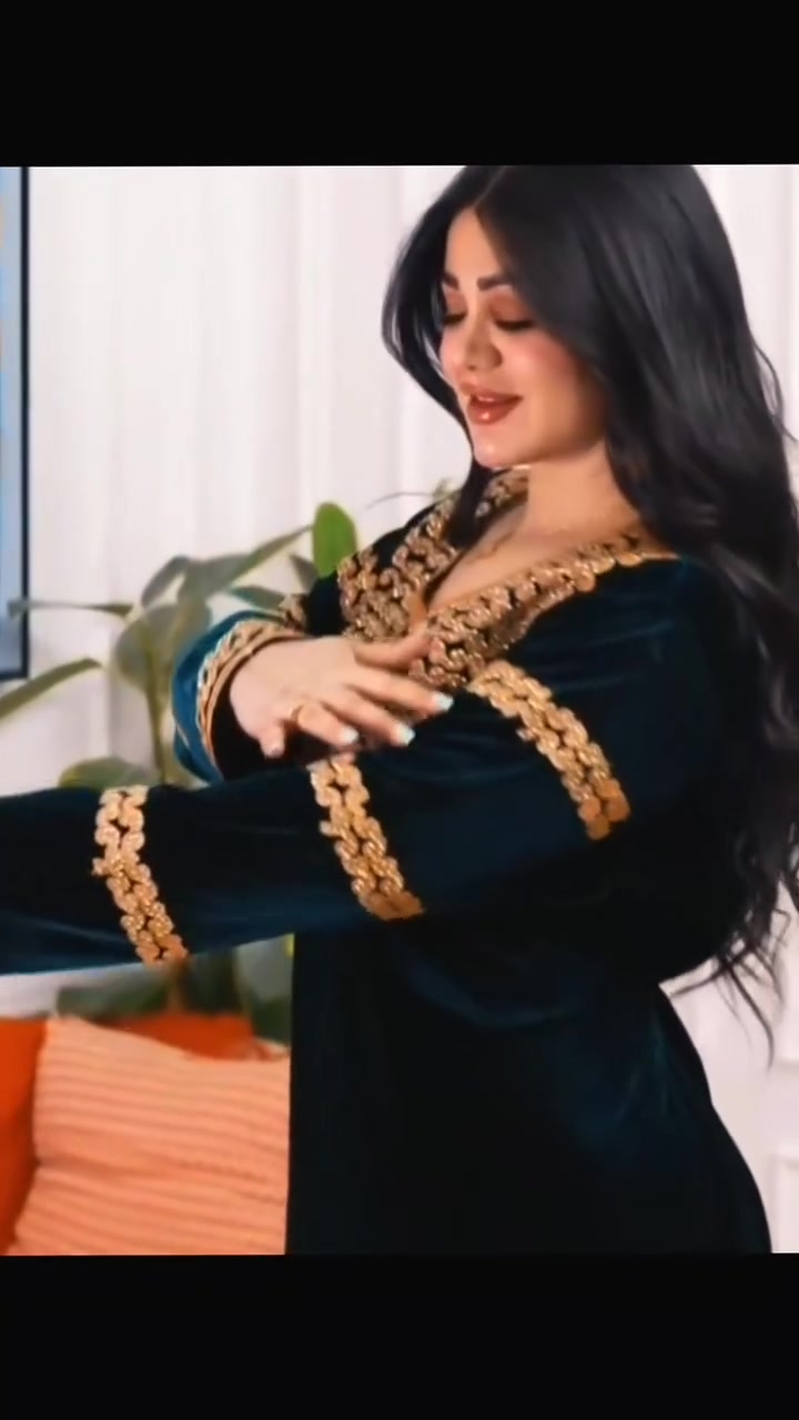 سلام عليكم جلبيه قديفه روعه وابداع احجام مختلفه توصيل كل محافظات سعر 25 للاستفسار ***********وتس اب
