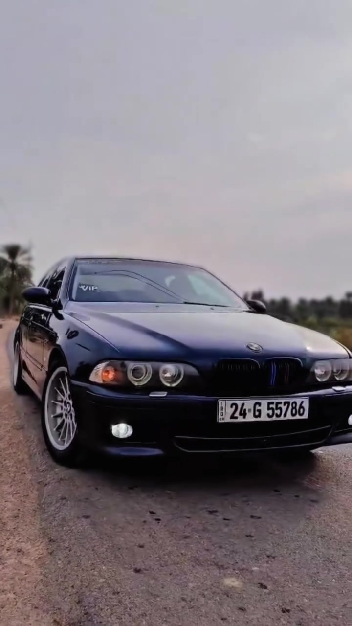 e39
البيع سياره فول موصفات 
مكينه 530 
 فتحه سقف
كشنات جلد 
موديل 2001
تحكم كله كهربائي 
سياره ماناقصها كلشي خير من الله
سعرها 97 او بيها مجال شي قليل 
مكاني بغداد 
هاتف ***********
