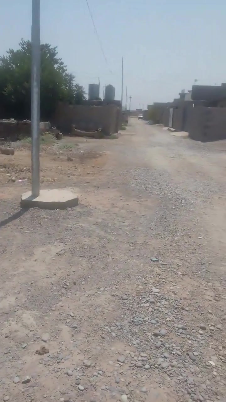 دار للبيع قريه طيبه الثانيه خلف قاعه اليان المساحه ٣٠٠متررقم الموبايل ***********السعر٢٩ وبيه مجال وهلاء بالجميع
