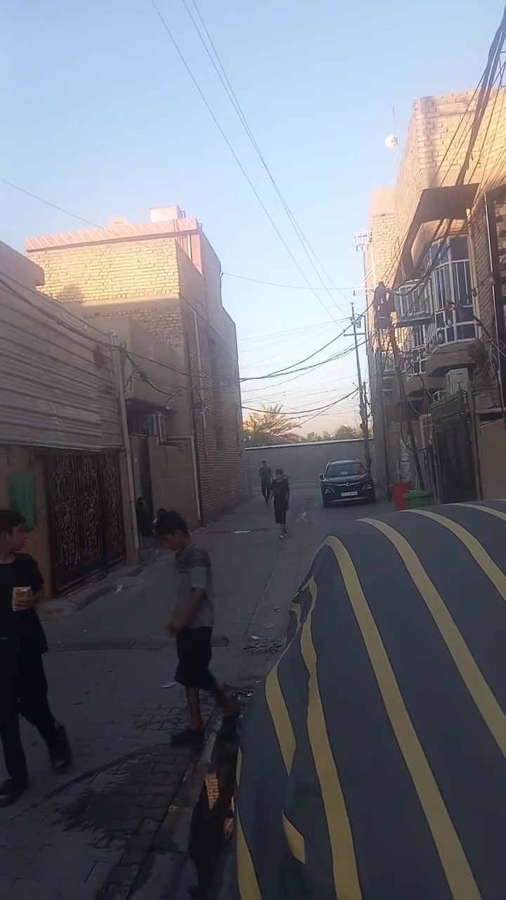 سلام وعليكم بيت للبيع بلدوانم 100متر زراعي شارع ابو هاتو عبور السجة شارع افران الرضا اول فرع عل يسرة شارع مقرنص مجاري وكهرباء موجود الاتصال اولاستفسار  *********** واتساب او اتصال 
البيت بي ملاحضات ااشوية تعديلات يرادلة
