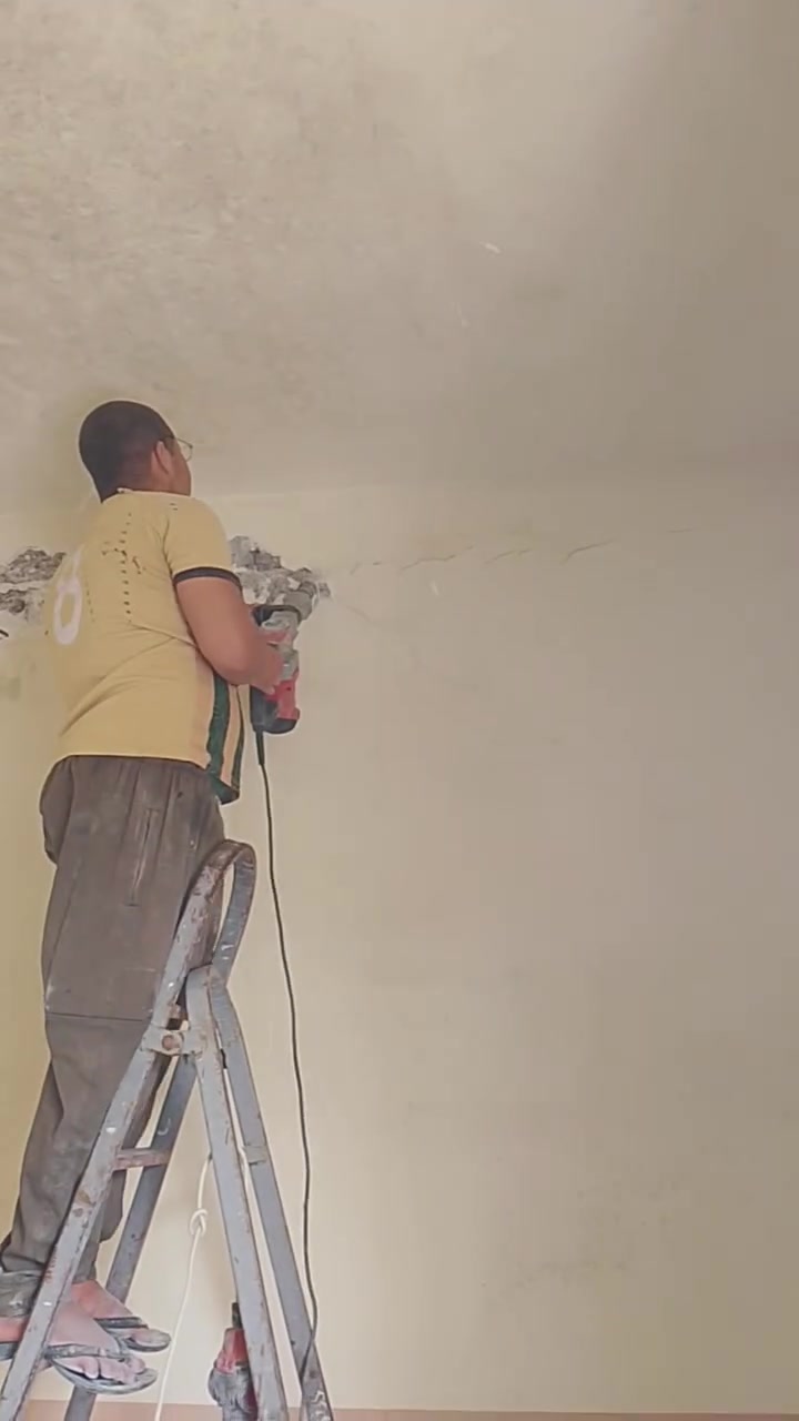 تمت المعالجه احد المنازل في قرية الشبالي 
زرع شياش حديد في داخل التشقاقات

تم معالجة /تشققات 
(كما موضح لكم في الفيديو)
العنوان : القياره 
الهاتف :  - ***********
مراسلة: الصفحه
