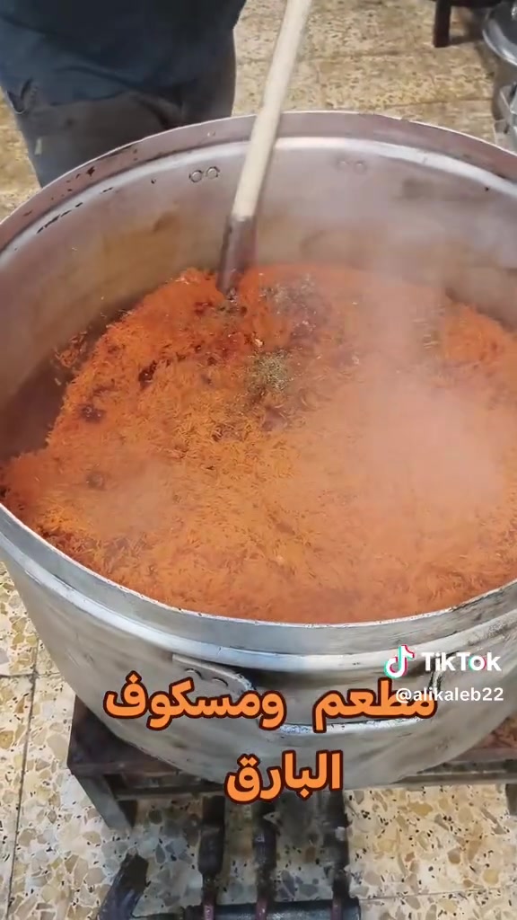 *********** مطعم البارق السياحي 
*********** رقم الحجز واتساب او اتصال
