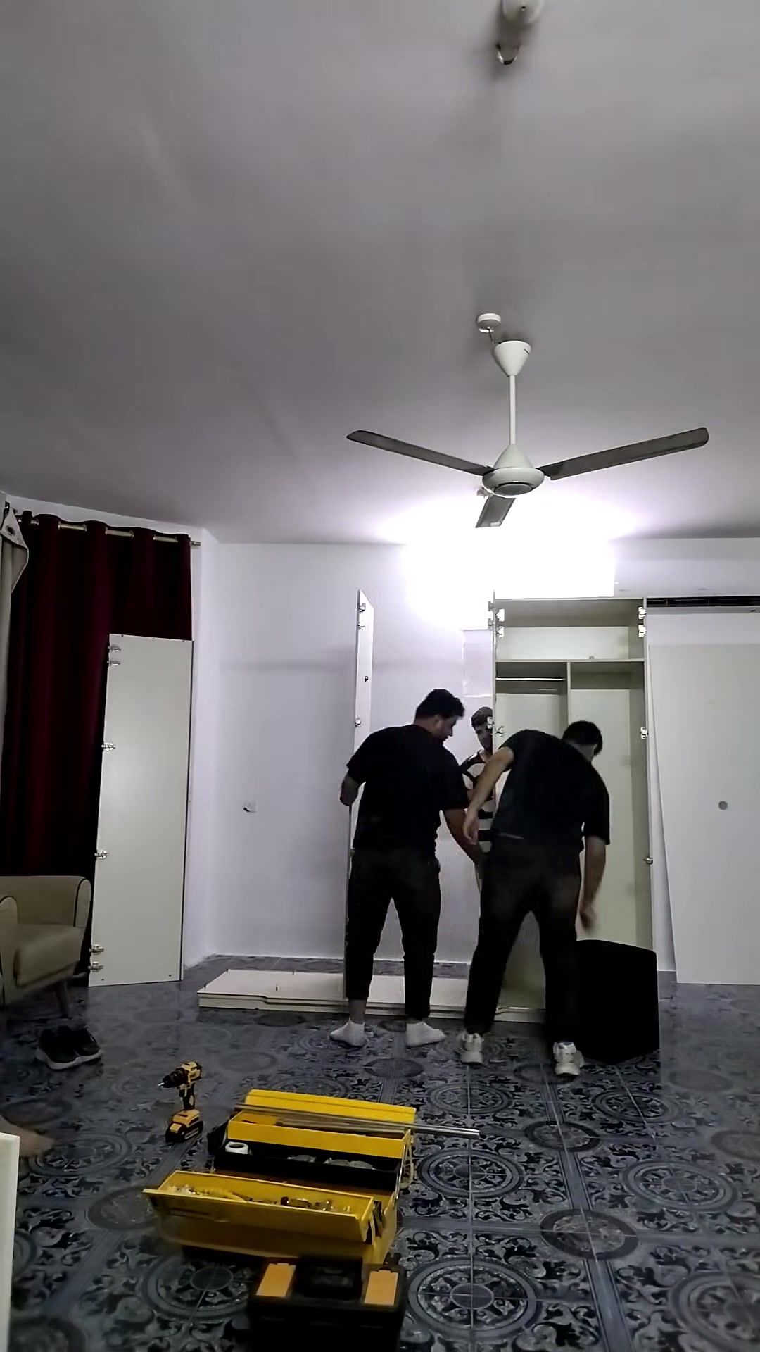 لنقل الاثاث العام🚚وتحويلات من بيت لبيت اخر🏠كادر متخصص بنقل الاثاث👷من سياره(كيا...وعمال 🌟ونجار🪚 لفتح وشد   الغرف(عراقيه-تركيه) مع فتحوشد الأجهزة الكهربائية ⚡️...  .. واذا تحب تغلف غراضك احنا *********** حاضرين🗞️ عليك بس تتصل📱
متوفر( --واتس اب)  او التصال نتشرف بحضرتكم 🌺
