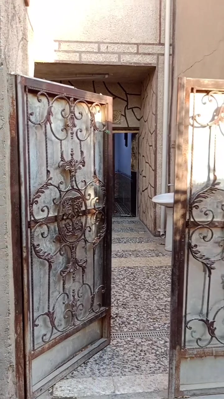 بيت بالكماليه للبيع شارع المصرف نهاية يم بيت فليفل جهة البستان قرب اسواق احمد واضح بالتصوير قاطين وبصفه مشتمل زغير ملاحظة المشتمل زغير ما مصوره بناء عكاده زراعي من 1996 احنه هنا ***********
خابرني اذا شراي وبخدمتك
