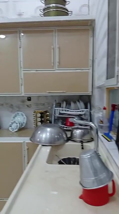 بيت للبيع ١٥٠ متر زراعي سند ٢٥ غرفتين وصاله واستقبال ومطبخ وصحيات داخليه و خارجيه العنوان قرب المستشفى الجديده يم الملاعب القديمه  ٦٠ متر عن الشارع العام مامتواجد على الخاص الاتصال ***********
