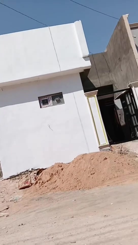 دار رهن🏡
سعر الرهن 15مليون وبي مجال قليل
المساحه 100متر

غرفه 1/صاله/مطبخ/صحيات 2/استقبال/مكشوفه
الخدمات🏡
ماء/كهرباء/سوق/مدارس/تبليط/انترنت ضوئي   

الموقع 🏡 ألنجف/شارع المطار القديم قرب جامع القبه الذهبيه ثالث فرع عن الجامع البيت جاهز بس تشطيب 
الاستفسار ***********
