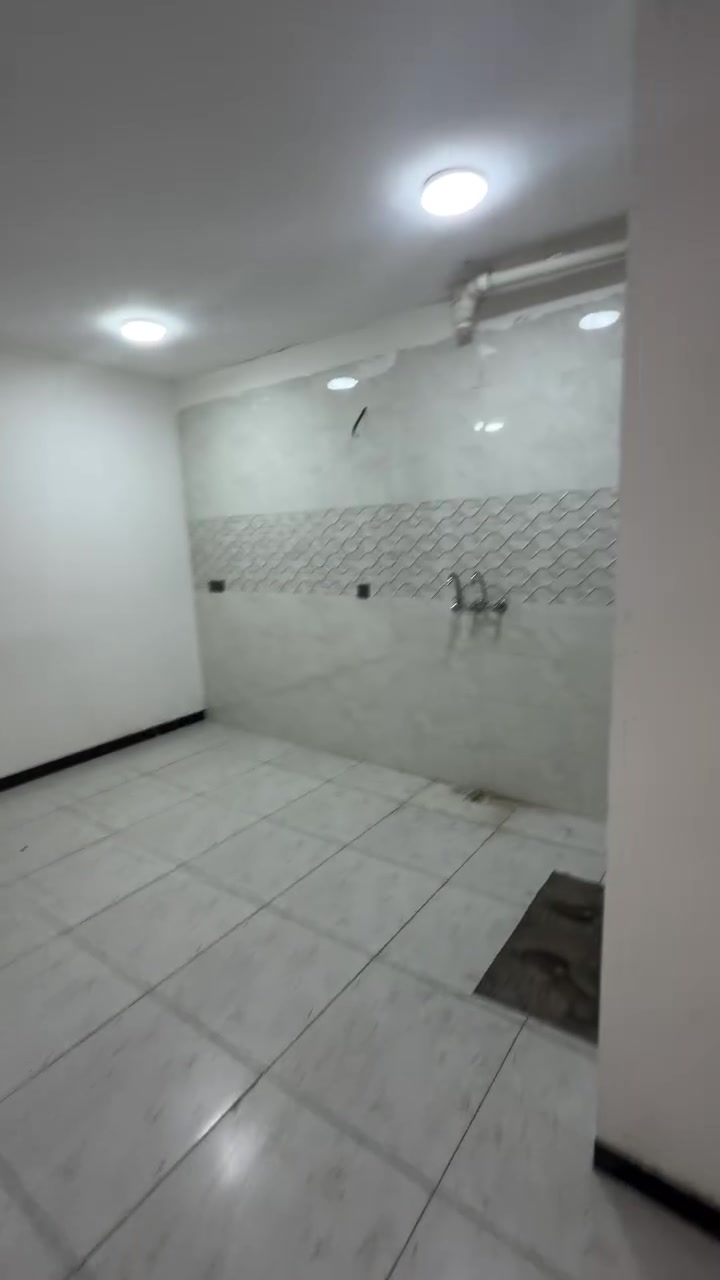 شقق للايجار داخل منطقه الاعظميه 
للاستفسار ***********
